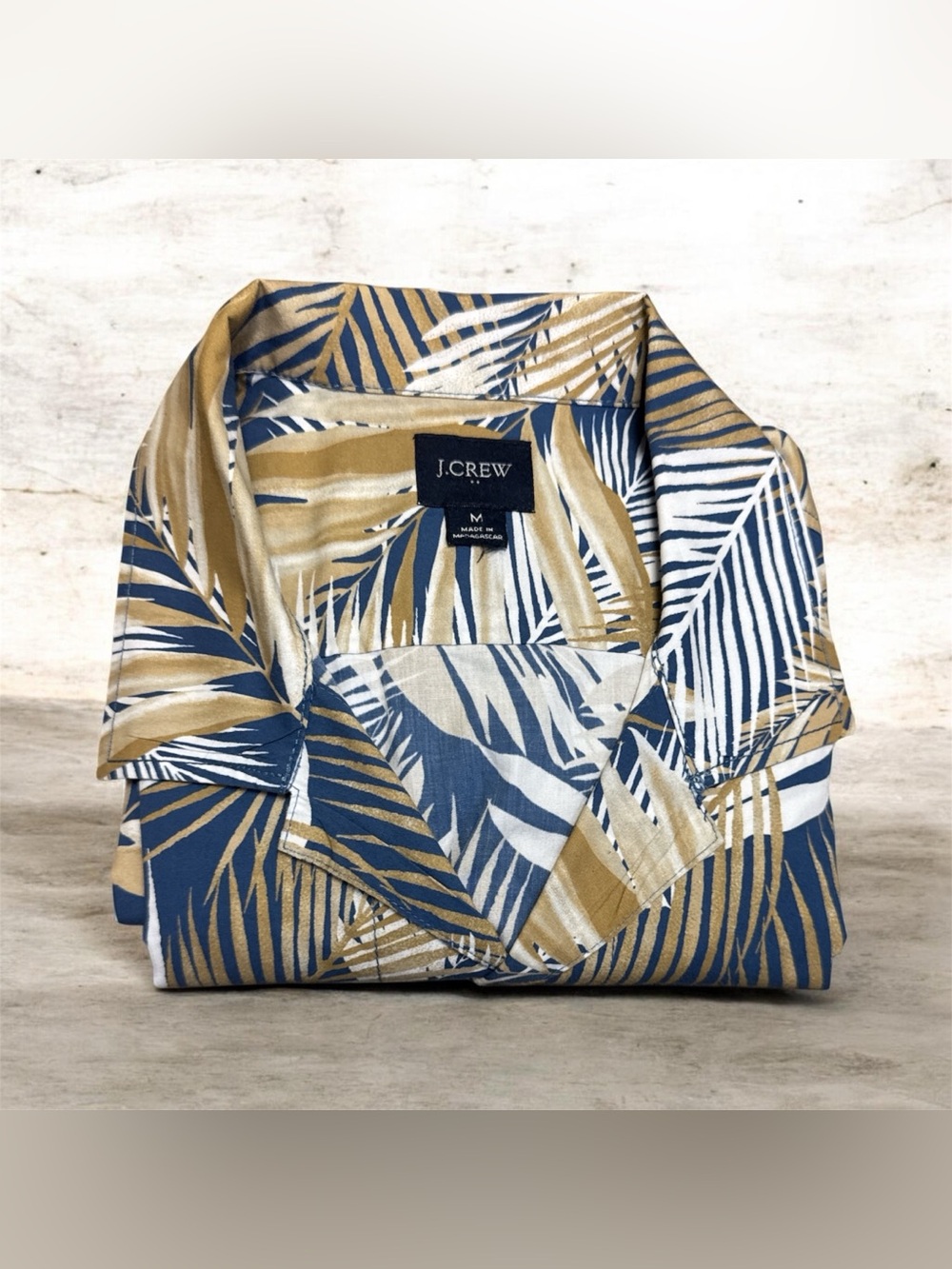 J.Crew Palm Print Camp Shirt Men’s Size Medium Button Up Navy Tan White Casual